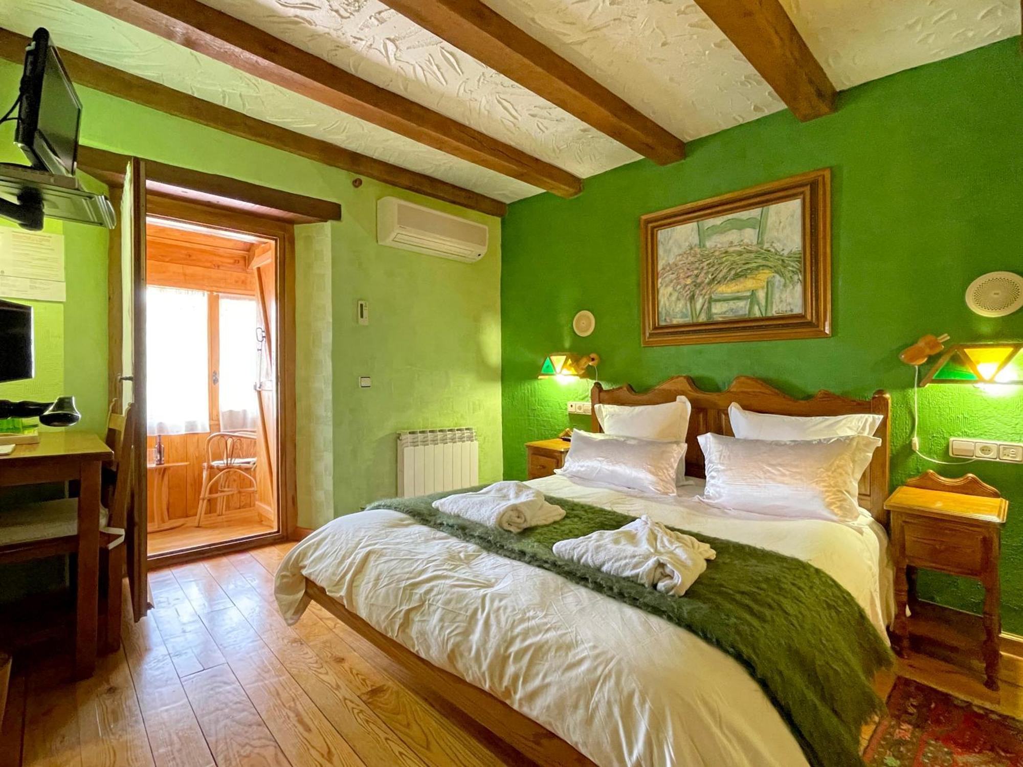 Hotel Peruskenea Jaunsaras エクステリア 写真