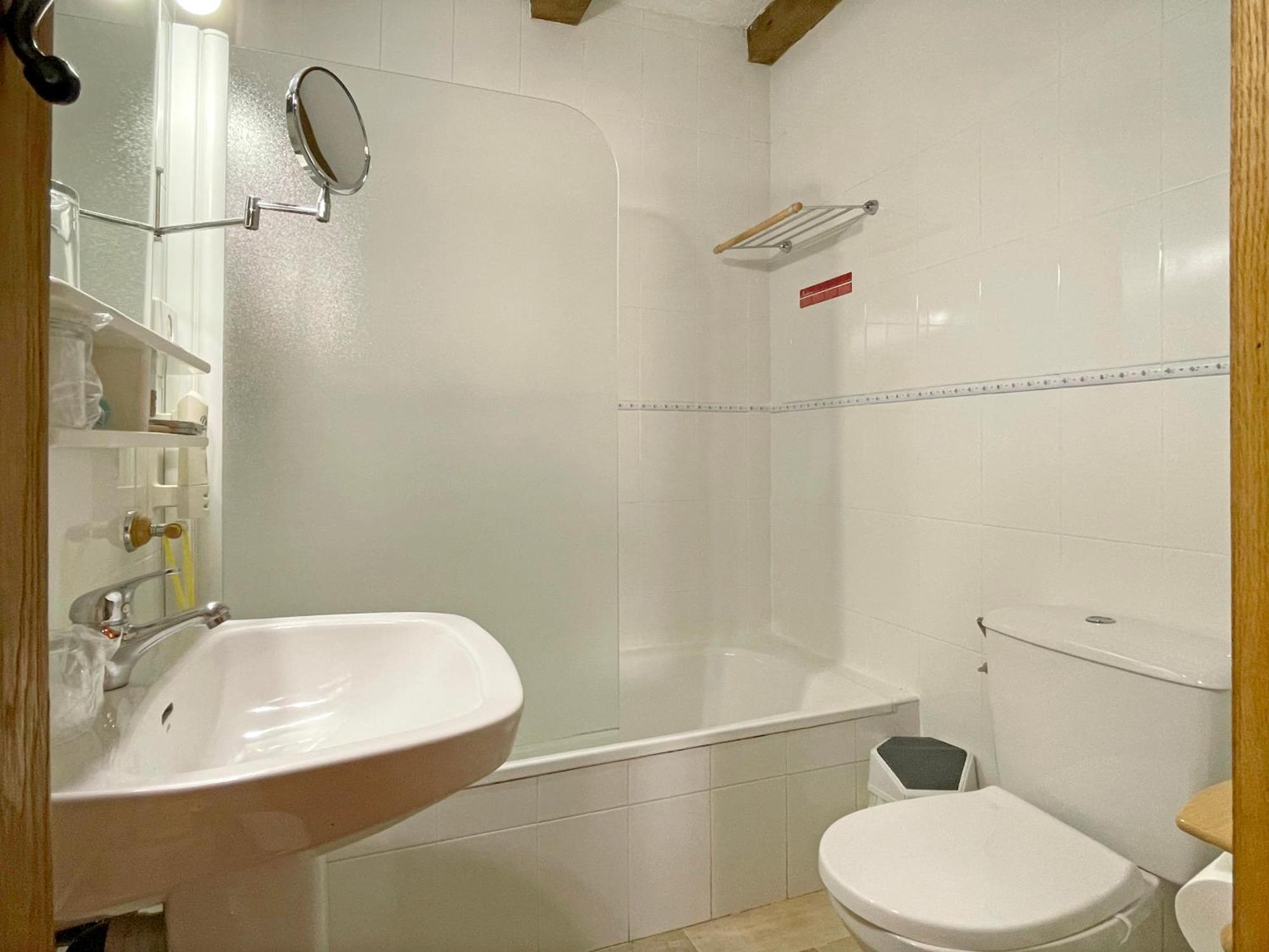 Hotel Peruskenea Jaunsaras エクステリア 写真