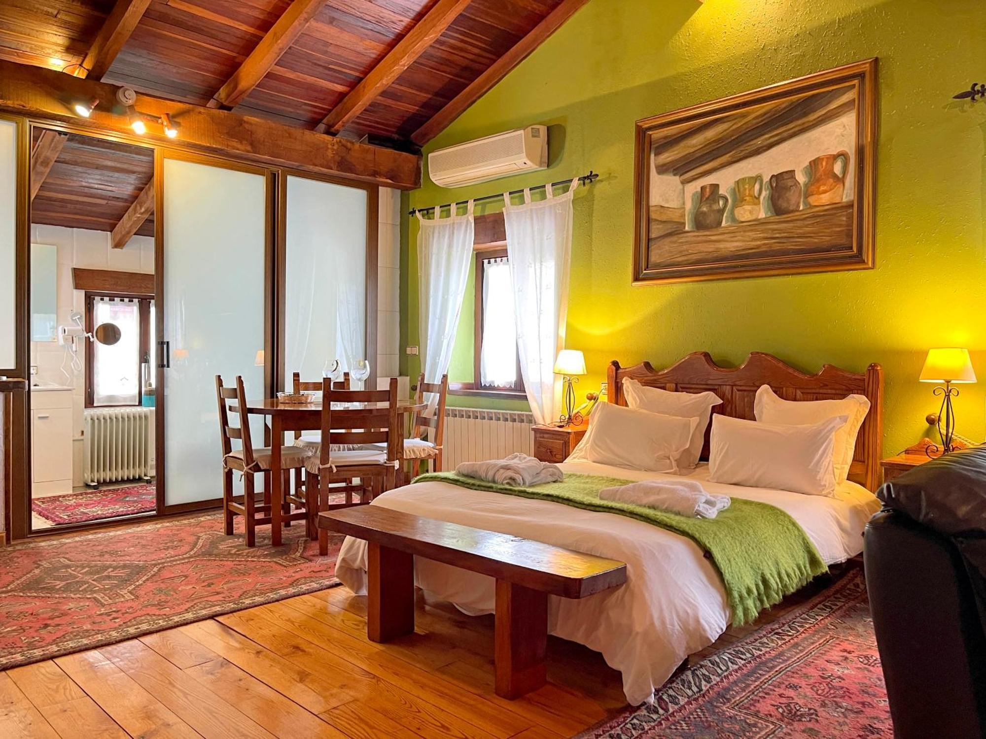 Hotel Peruskenea Jaunsaras エクステリア 写真