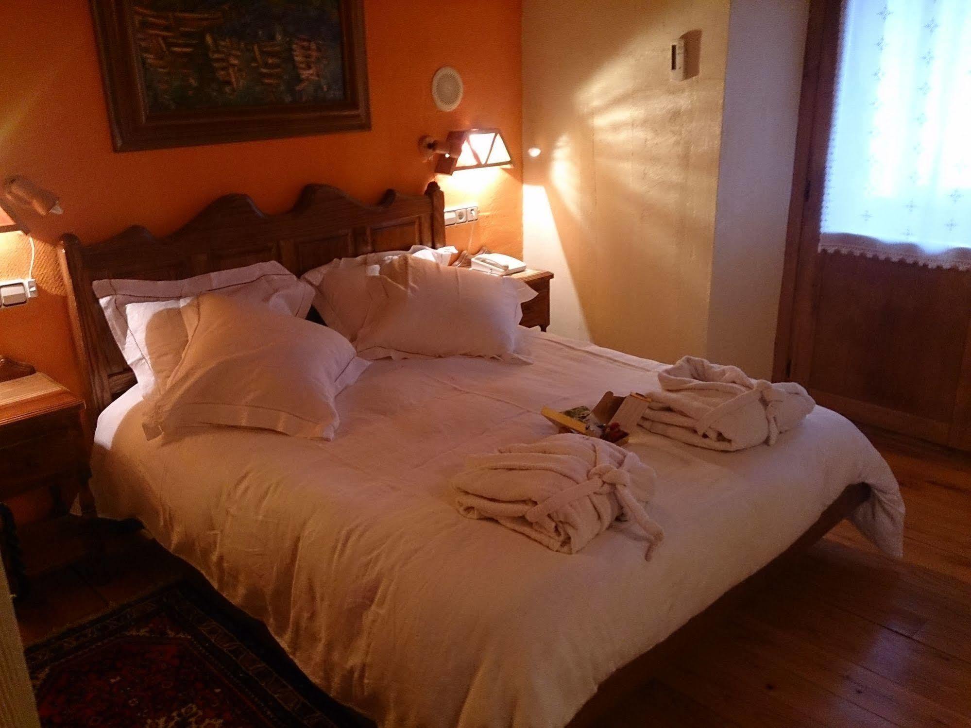 Hotel Peruskenea Jaunsaras エクステリア 写真